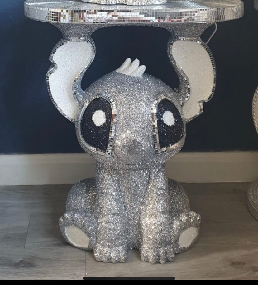 Stitch table